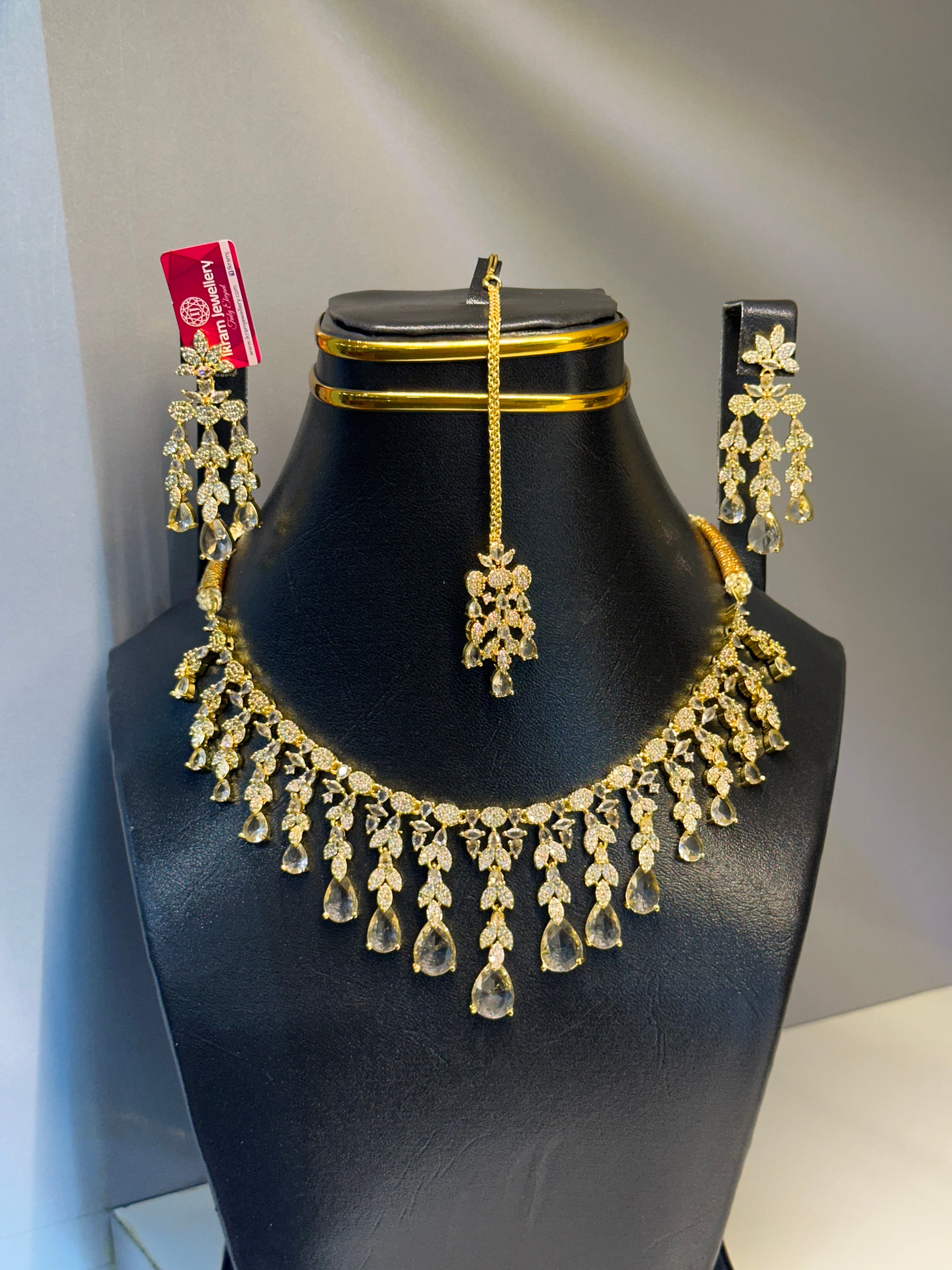 ELIZABETH SET￼