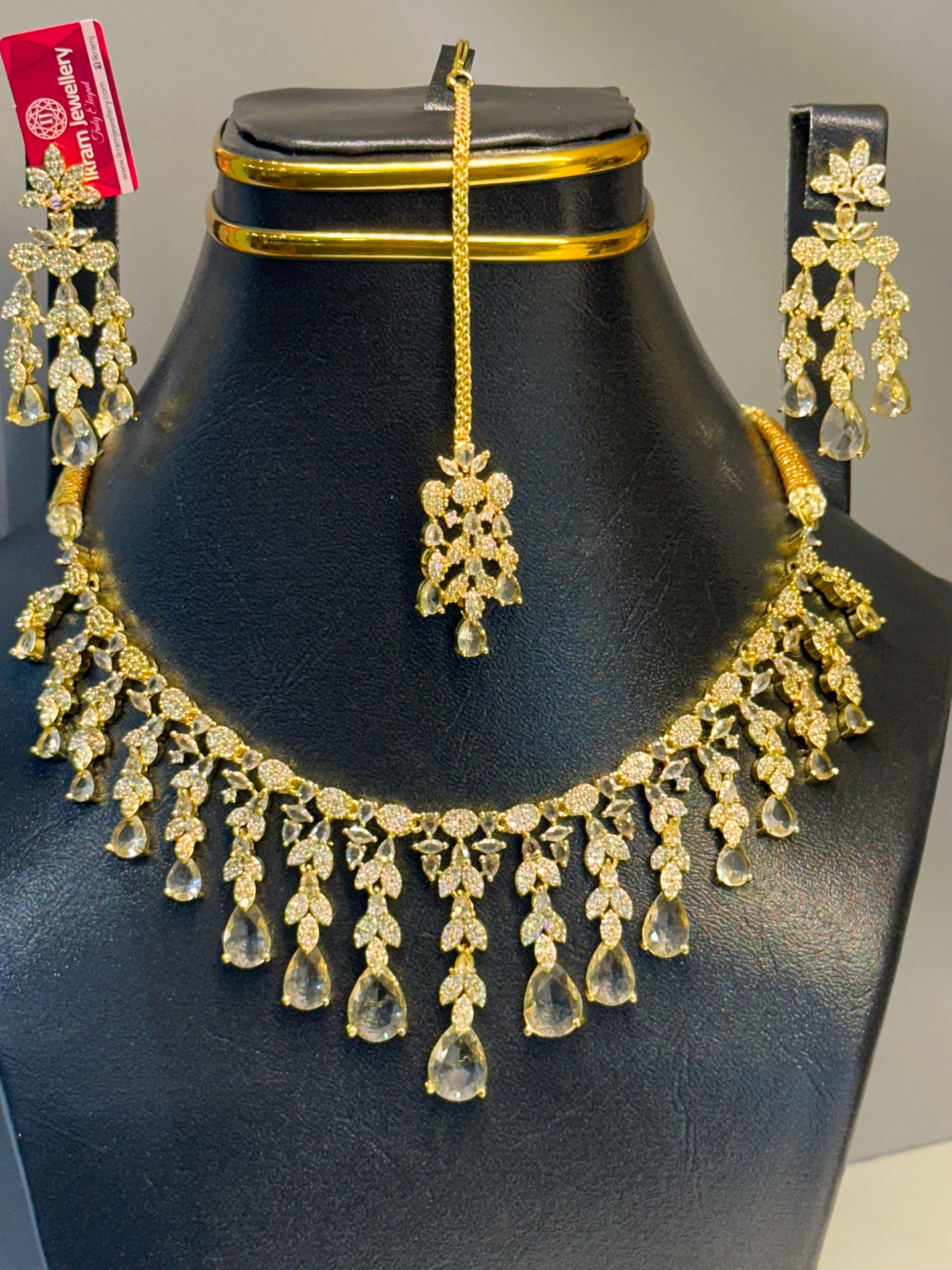 ELIZABETH SET￼
