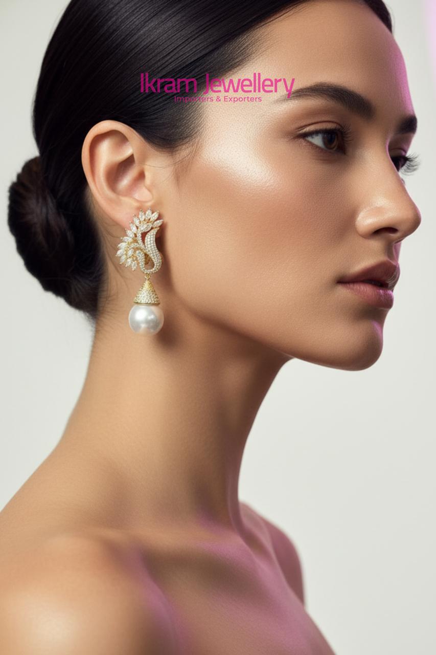 ELLA EARRING