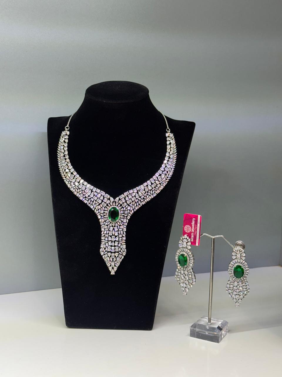 SHANAYA SET