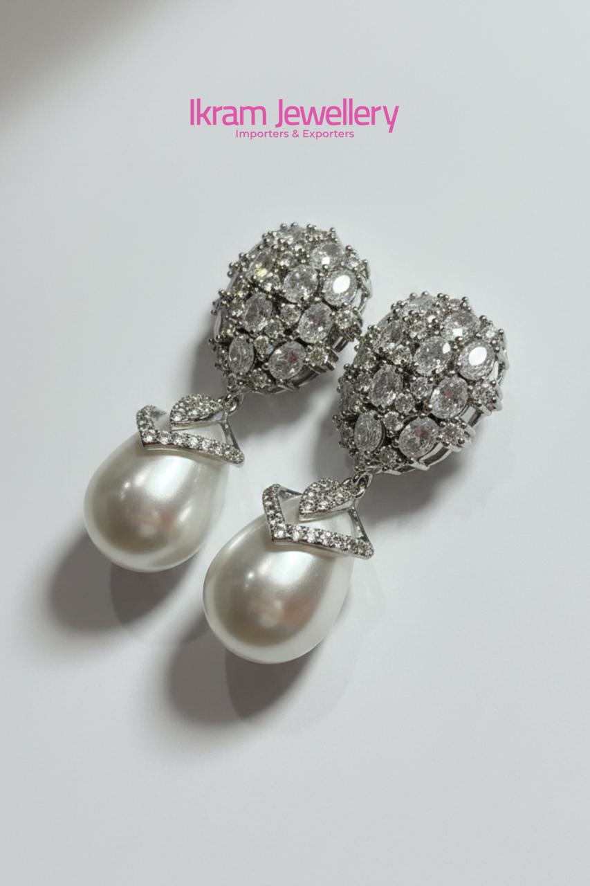 OPAL EARRING