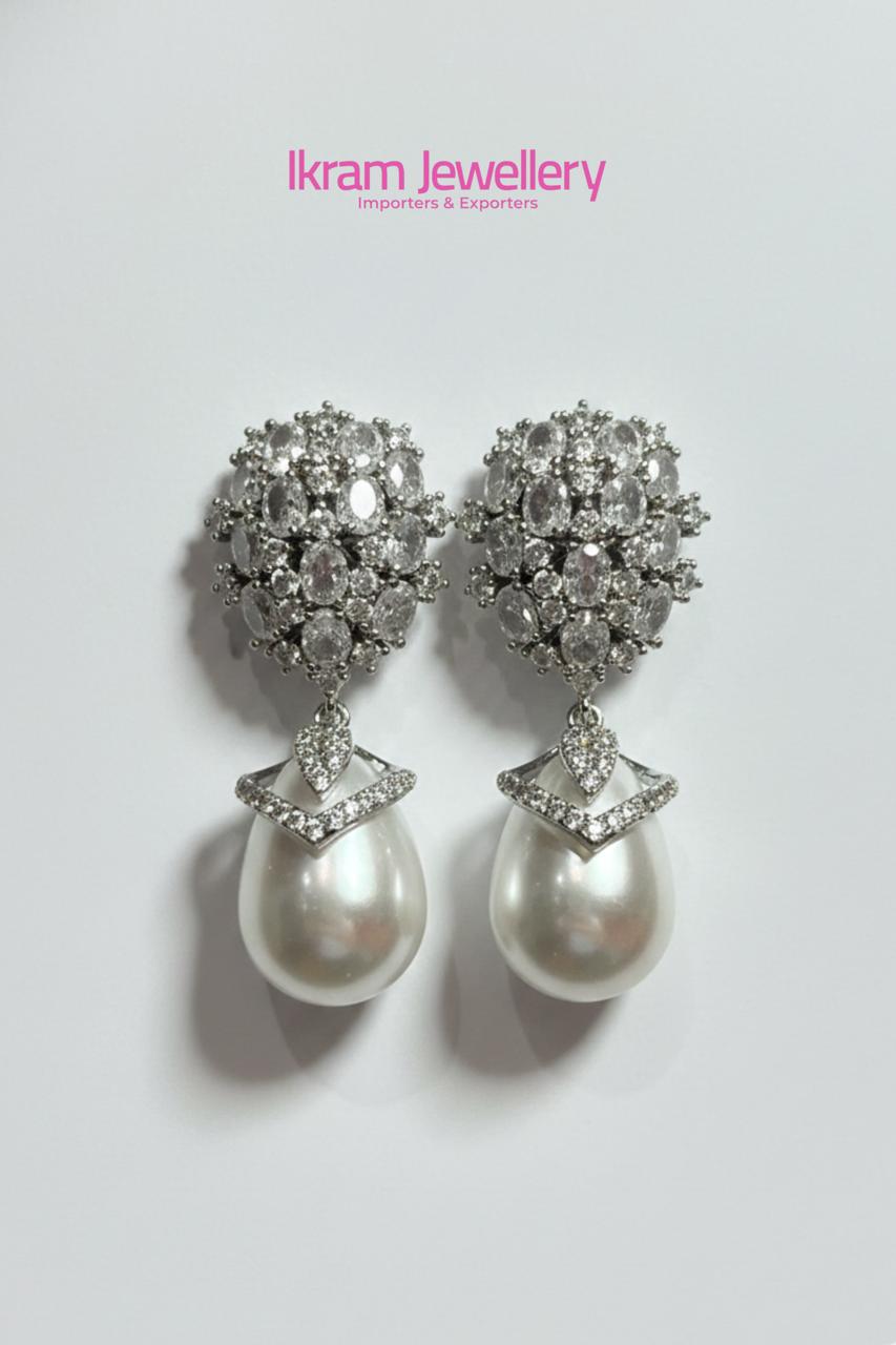 OPAL EARRING