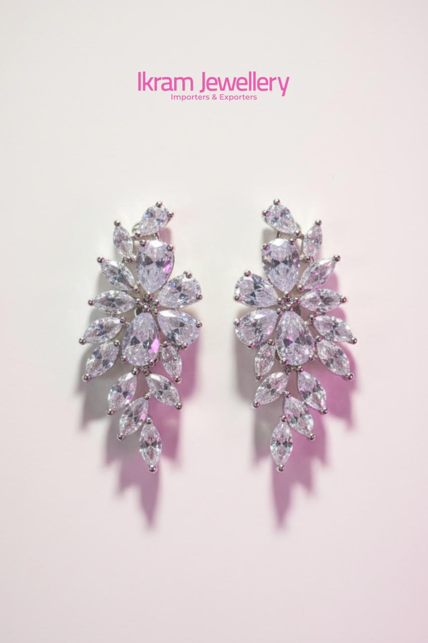 CHLOE EARRING