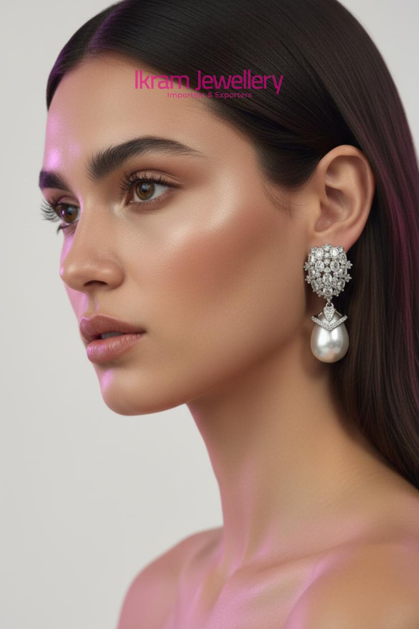 OPAL EARRING